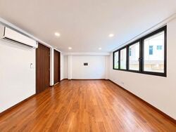 Duke's Road (D10), Semi-Detached #636911631